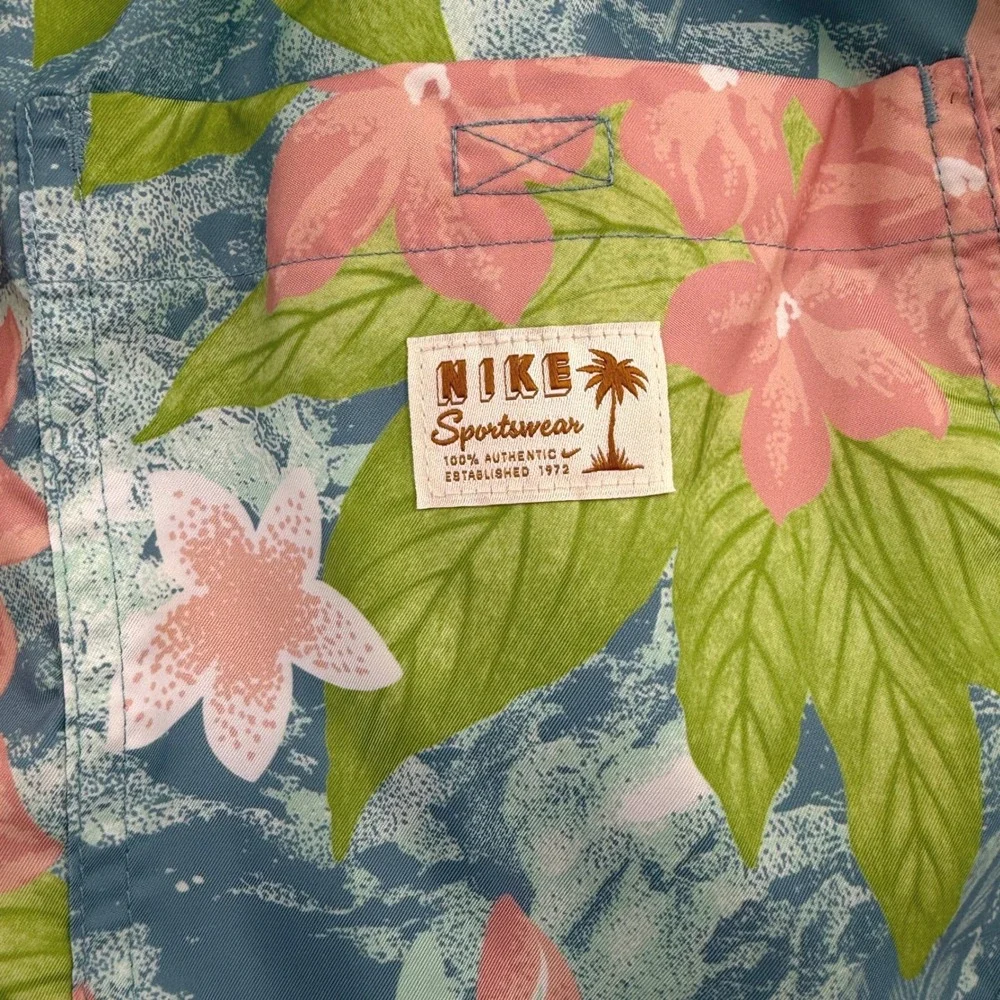Nike Sportswear Mens Tropical Floral Swim Trunks Blue Peach Green Floral XL